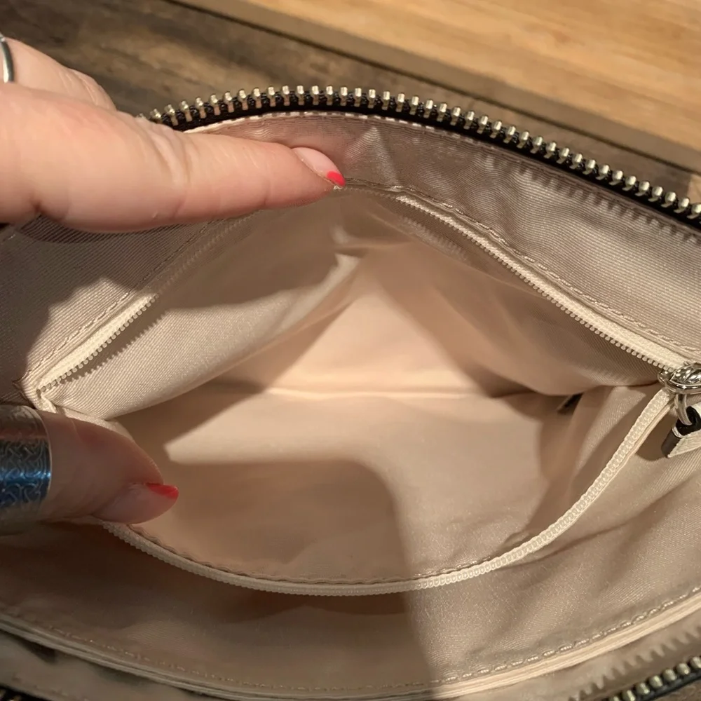 Marc Jacobs white crossbody - Picture 6 of 16